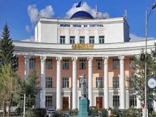 МУИС-ийн эрдэмтэн багш нар төрийн одон медалиар энгэрээ мялаалаа